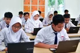 Tidak Hanya Siswa, Pengawas TKA Juga Bisa Kena Sanksi Bila Melanggar Aturan